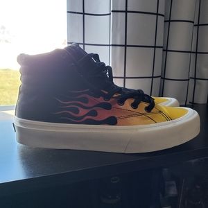 STRAYE Venice Hi-Tops